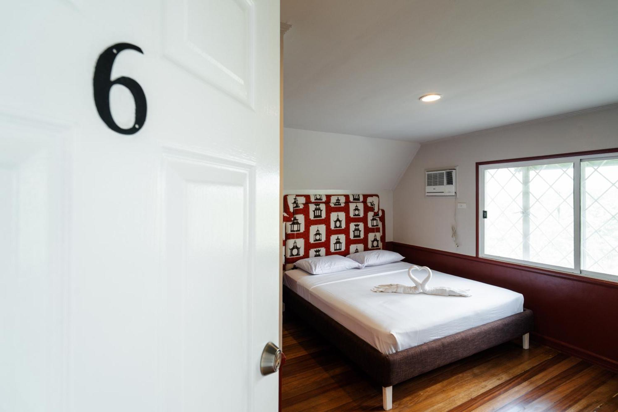Bed and Breakfast Jacobs Hill Tagaytay Tagaytay City Екстер'єр фото